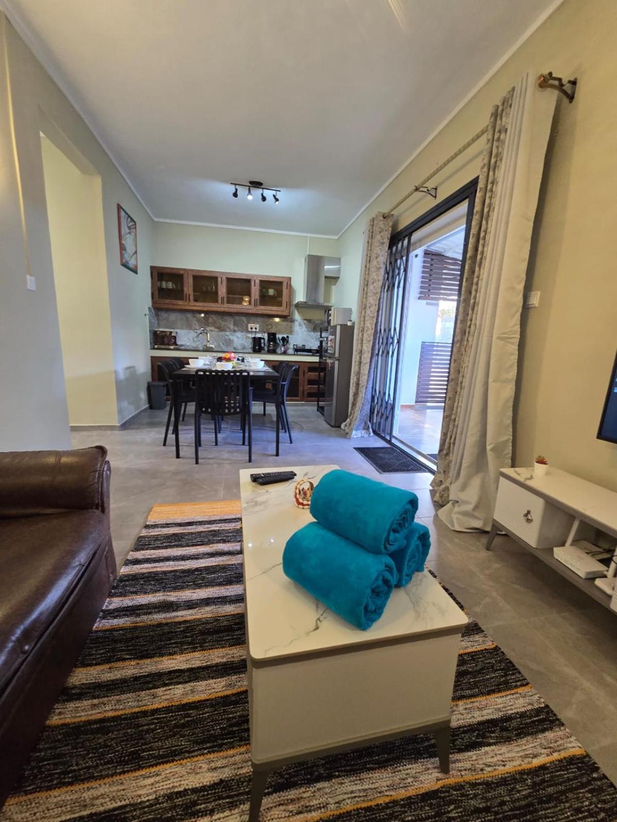 Blue Bay Beach Apartment